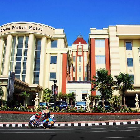 Grand Wahid Hotel Salatiga Eksteriør billede