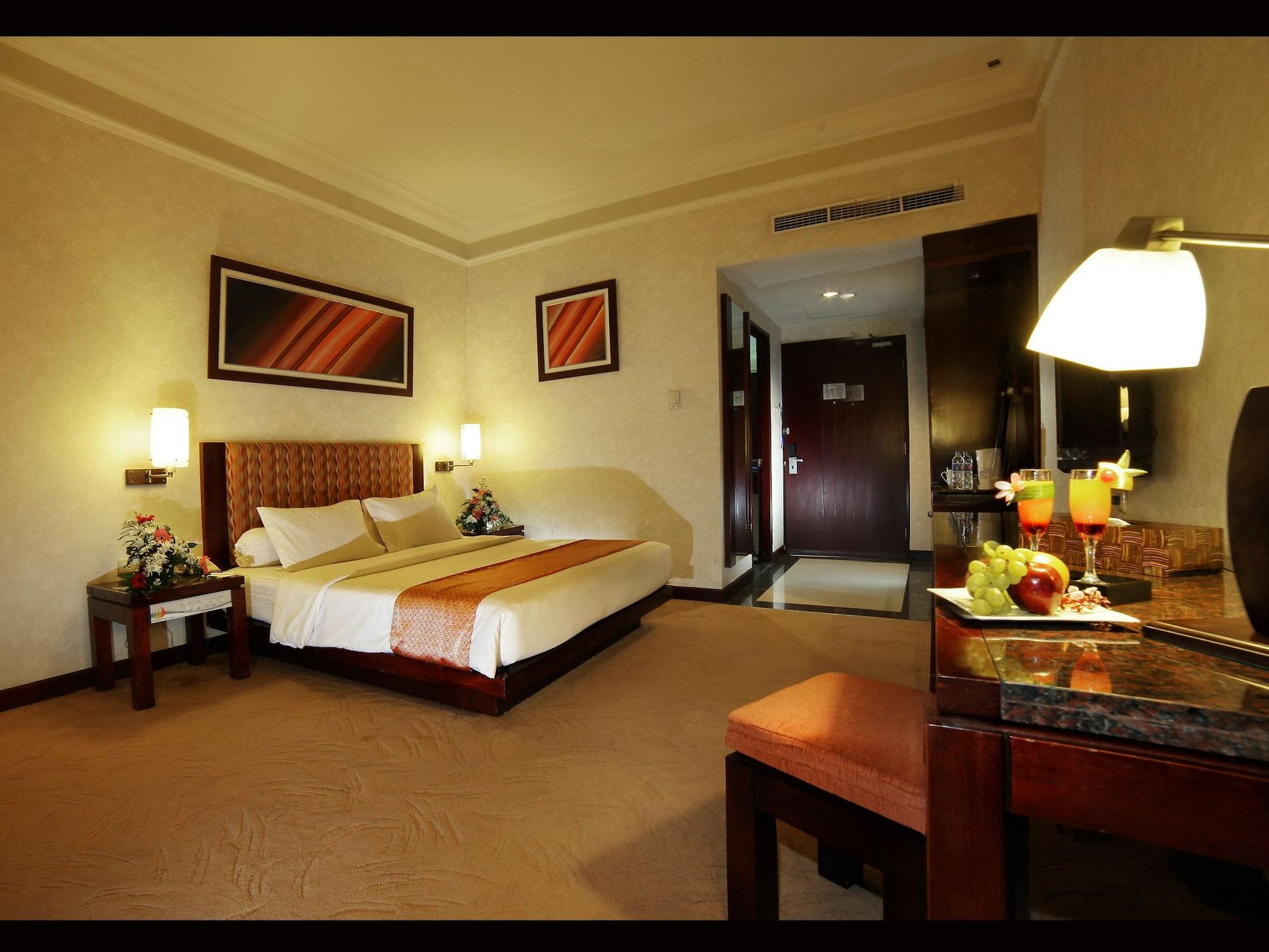 Grand Wahid Hotel Salatiga Eksteriør billede