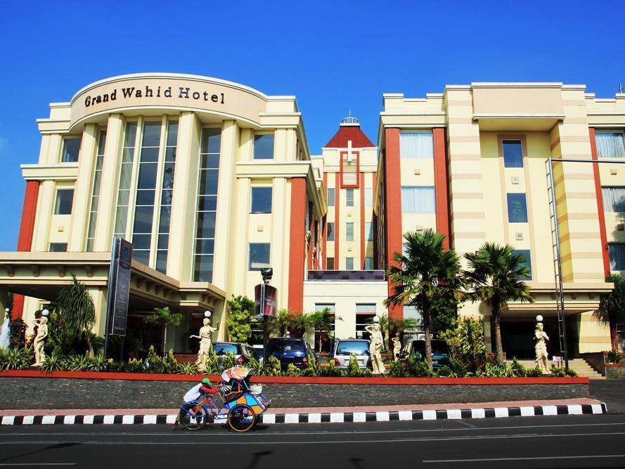 Grand Wahid Hotel Salatiga Eksteriør billede